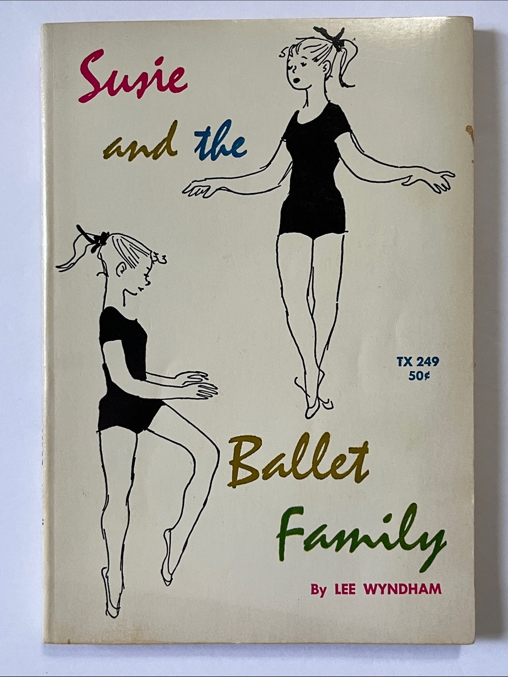 Susie and the Ballet Family by Lee Wyndham Vintage Paperback Book 1955